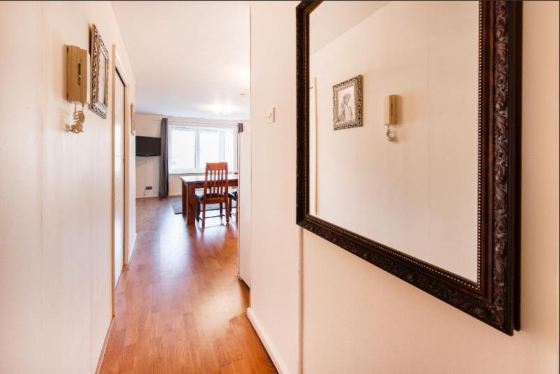 לונדון Great 2 Bedrooms Apartment 15 Mins From The Centre מראה חיצוני תמונה