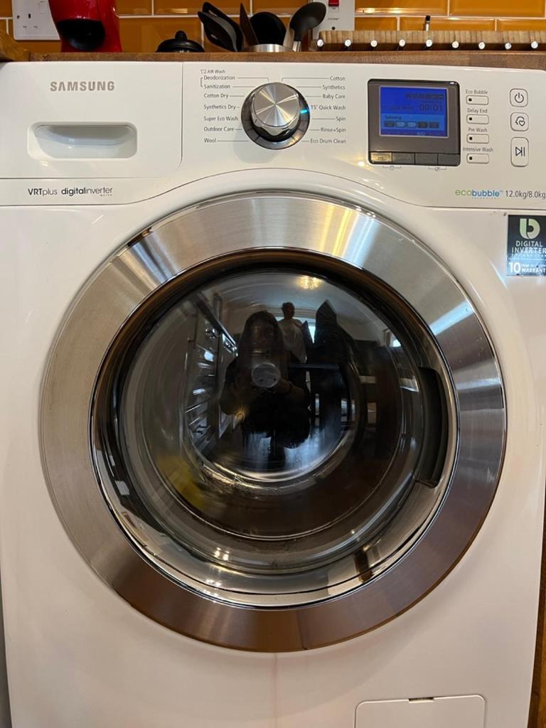 לונדון Great 2 Bedrooms Apartment 15 Mins From The Centre מראה חיצוני תמונה