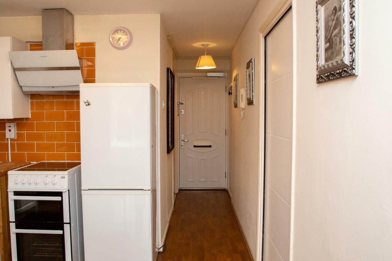 לונדון Great 2 Bedrooms Apartment 15 Mins From The Centre מראה חיצוני תמונה